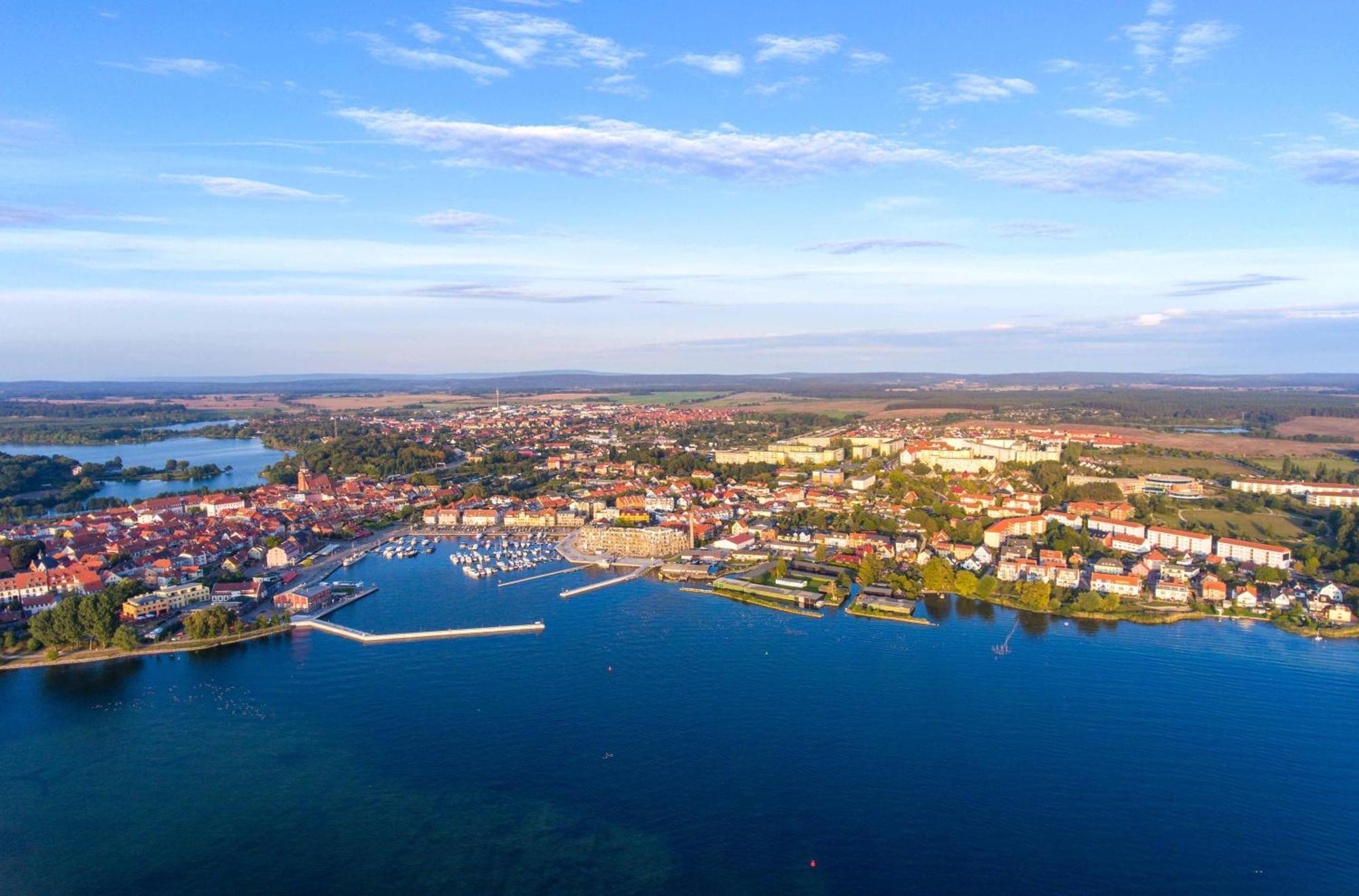 Ferienwohnungen am Müritzer Hafen Waren  Exterior foto